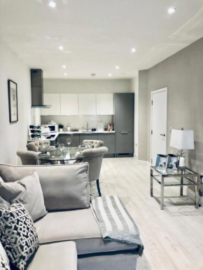 Snapos Luxury Serviced Apartment - Meridian House